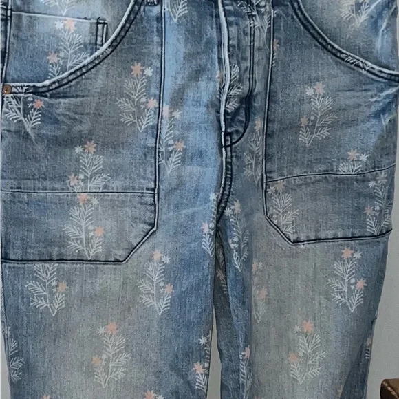 Anthropologie Pilcro floral pattern denim painter’s overalls size 28 - Picture 2 of 9
